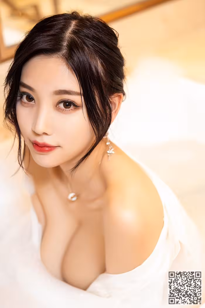 浴室女神杨晨晨丝滑长腿大秀玉足