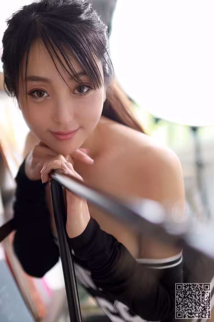 郭忆然、美乳、裸身诱惑
