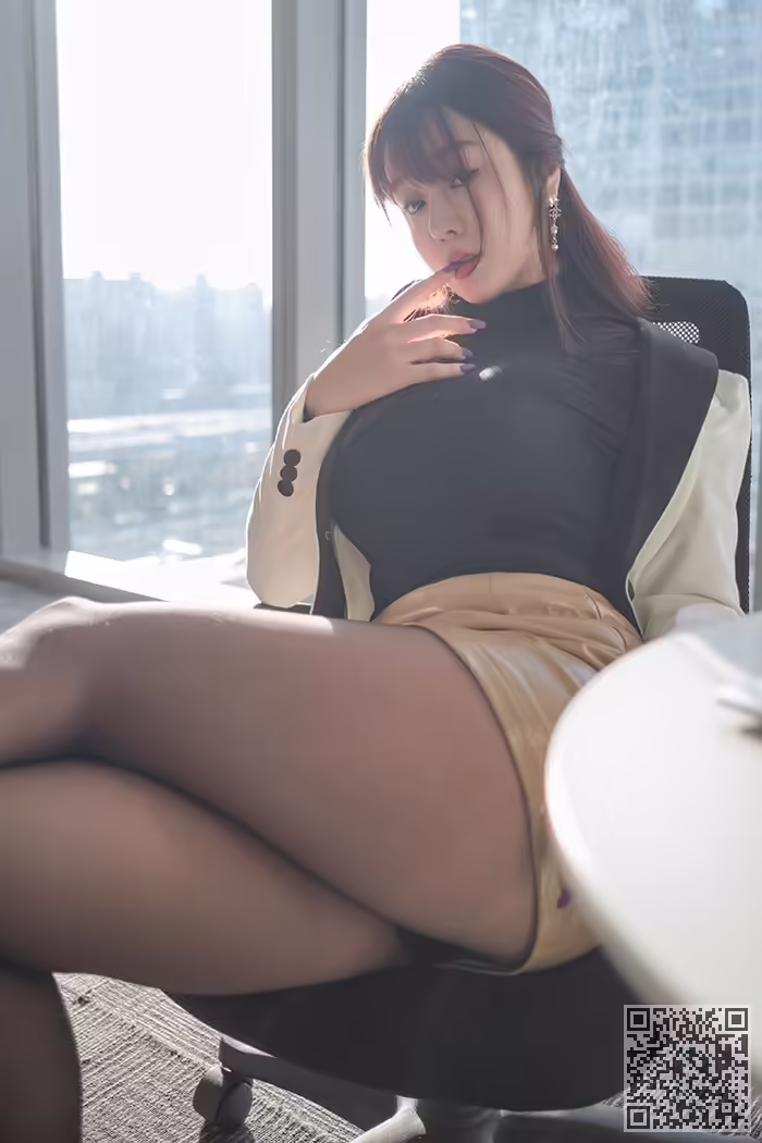 秘书、王雨纯、黑丝、包臀、豪乳