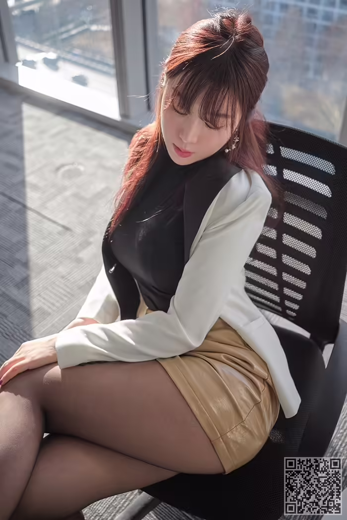 秘书、王雨纯、黑丝、包臀、豪乳