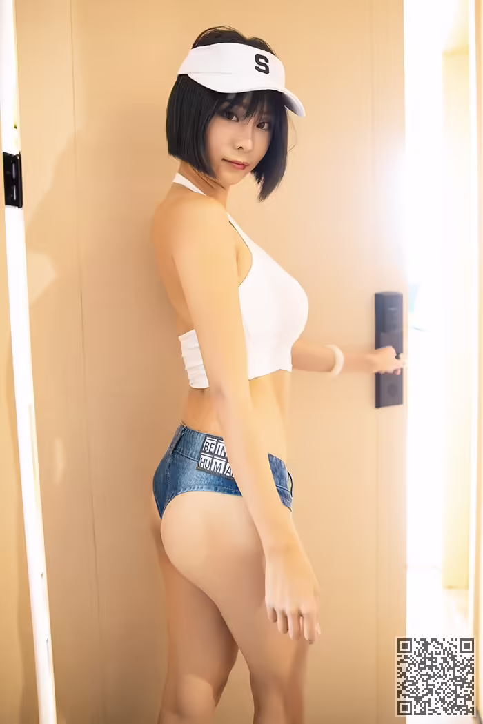 蓝夏、黑丝、高跟