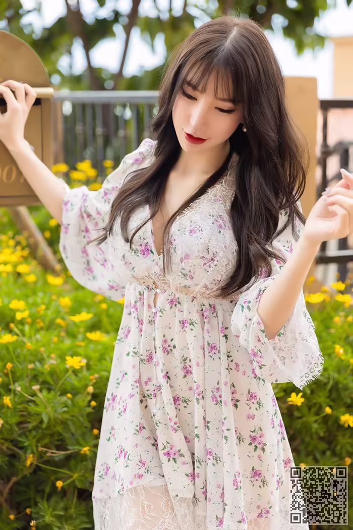 玉女、周于希、蕾丝、撅臀