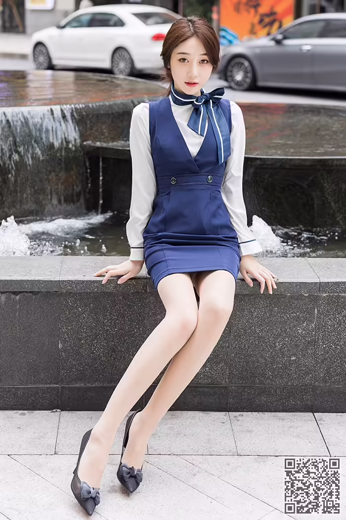 服务员、九月生、美臀