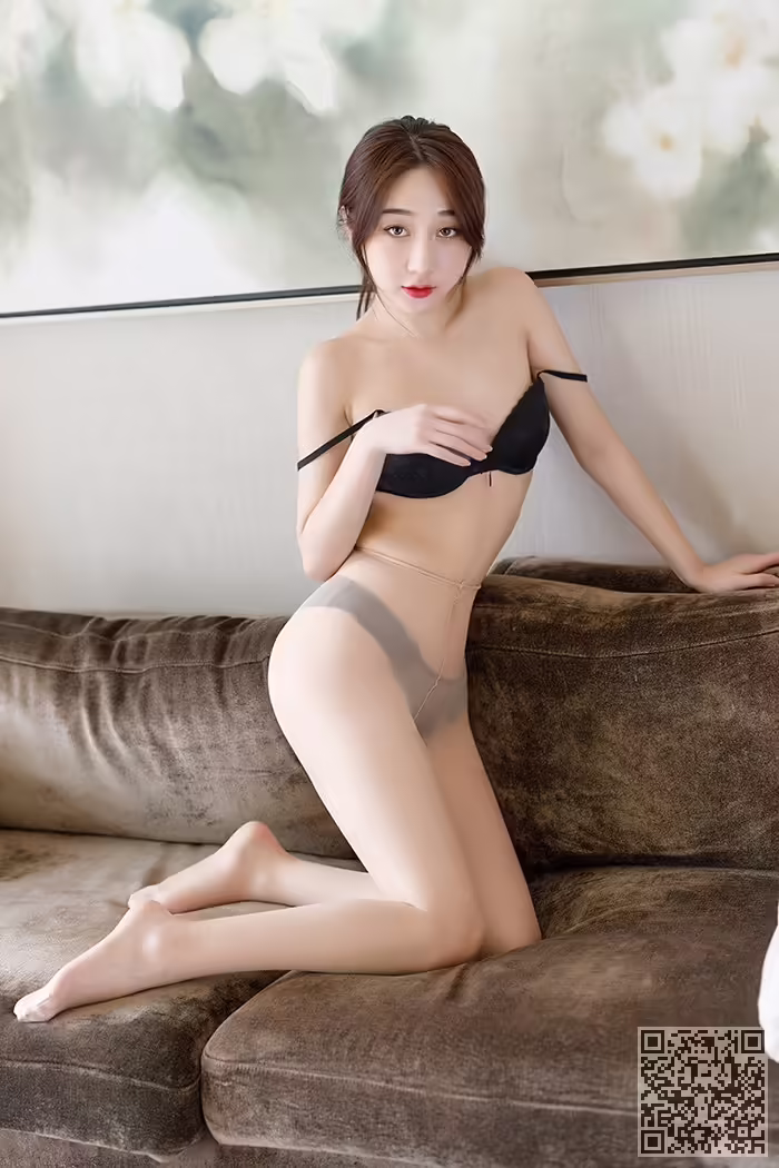 服务员、九月生、美臀