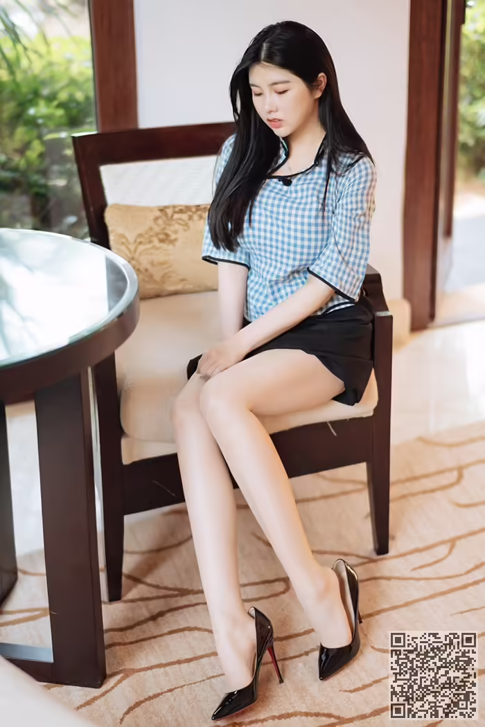 丰腴、嫩模、娜露、巨乳、长腿