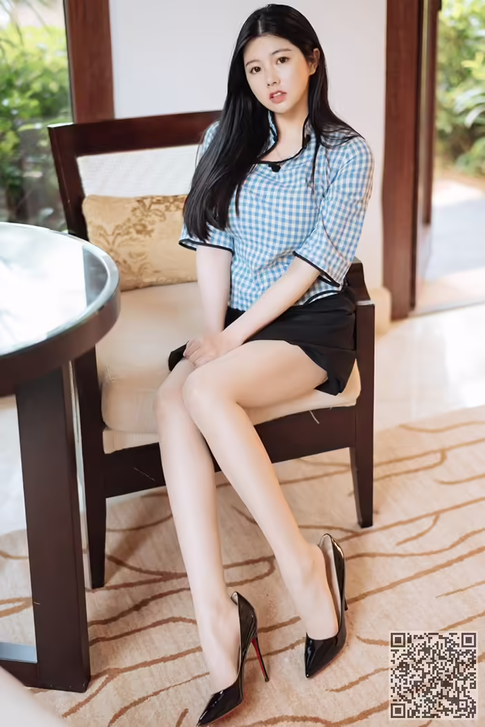 丰腴、嫩模、娜露、巨乳、长腿