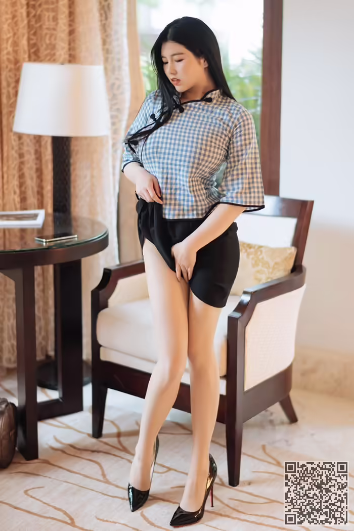 丰腴、嫩模、娜露、巨乳、长腿