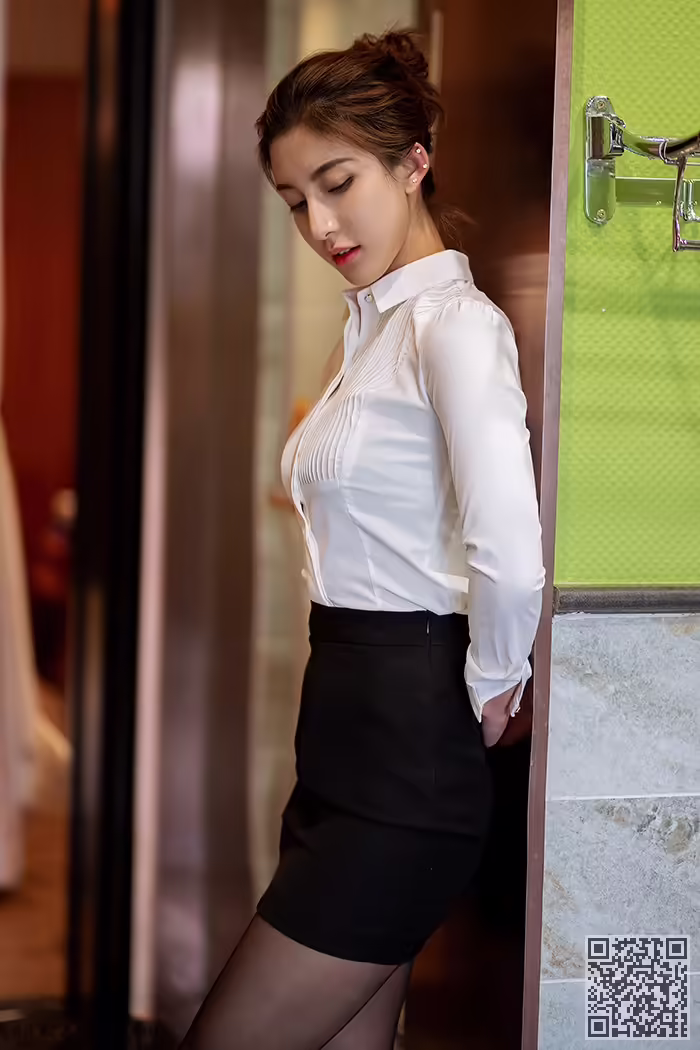 美人、林文文、黑丝、制服