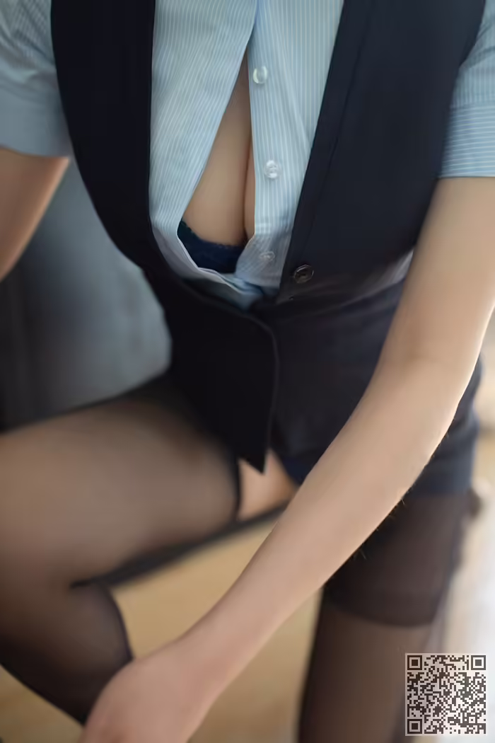 私人秘书、安然、制服诱惑、美乳