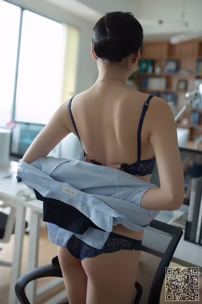 私人秘书、安然、制服诱惑、美乳