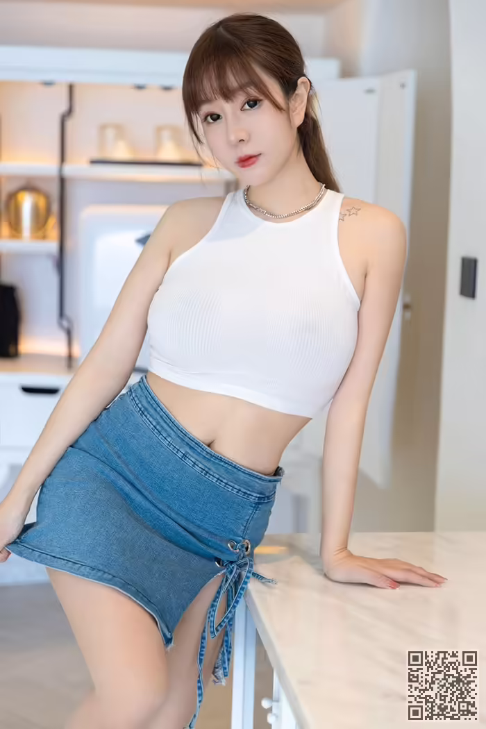 王雨纯、爆乳、若隐若现