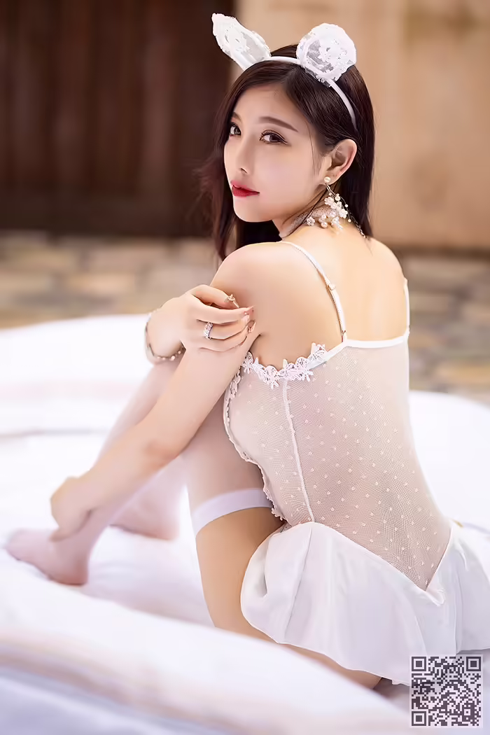 杨晨晨、透明蕾丝