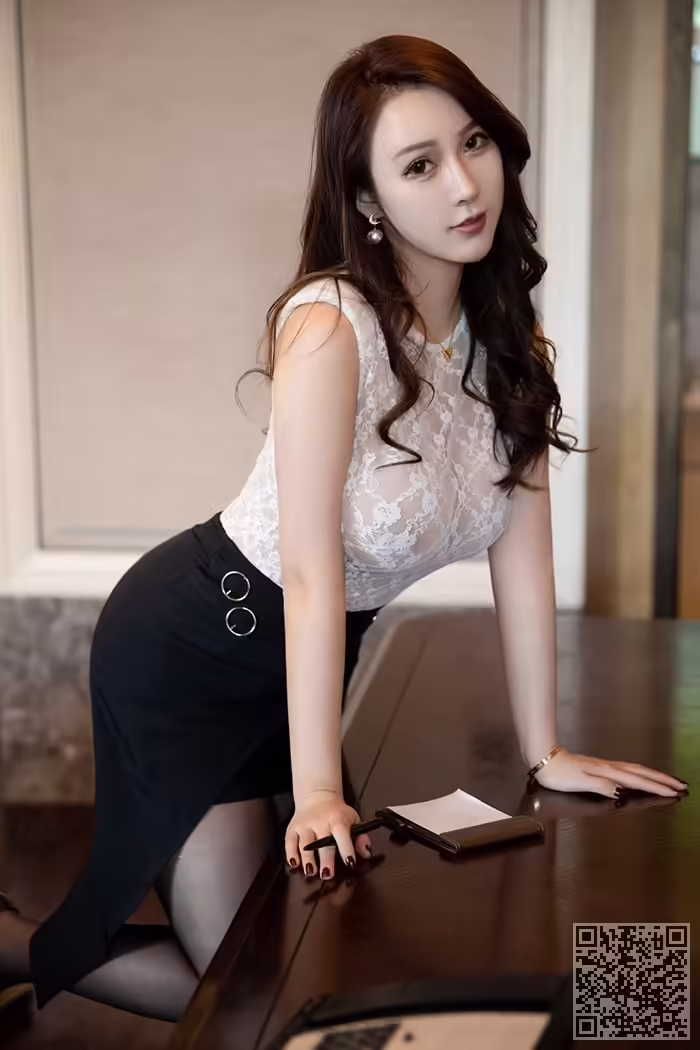 女皇、尤妮丝、爆乳、若隐若现