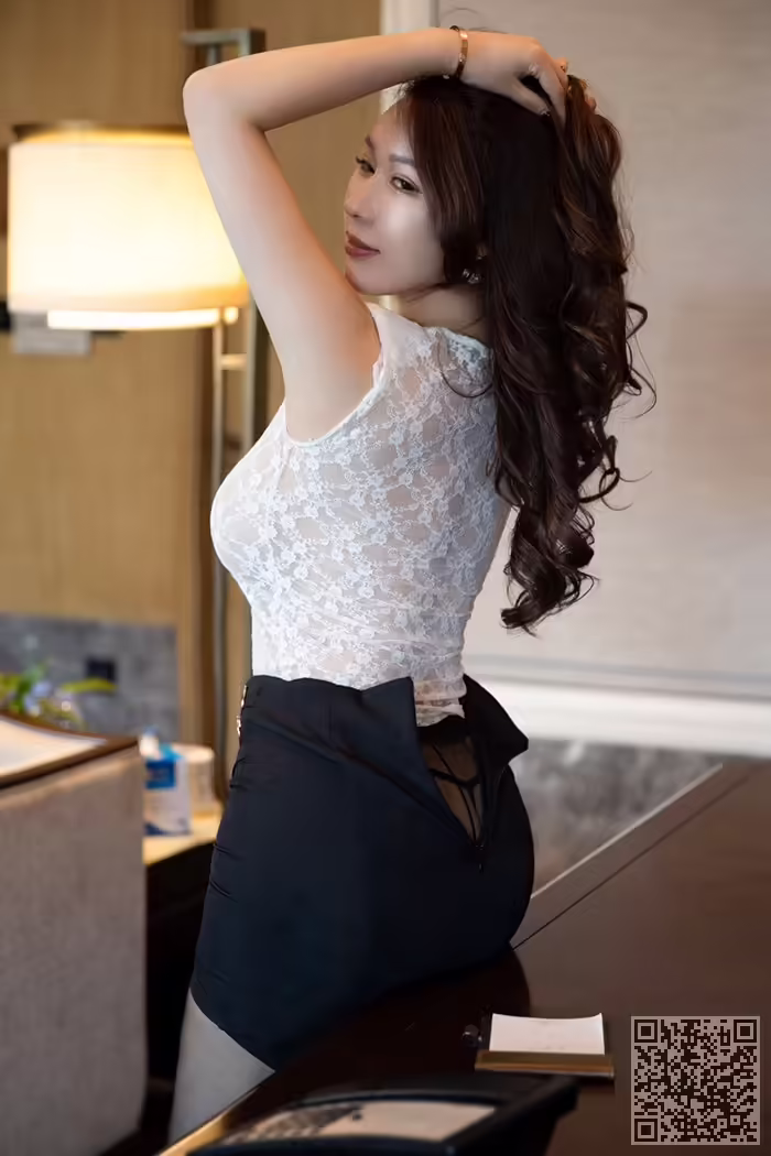 女皇、尤妮丝、爆乳、若隐若现