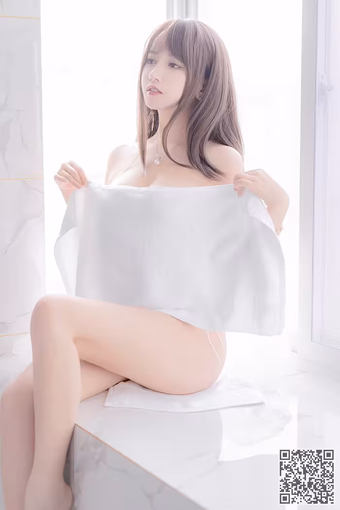 蜜汁少女米线线透明睡衣曲线撩人