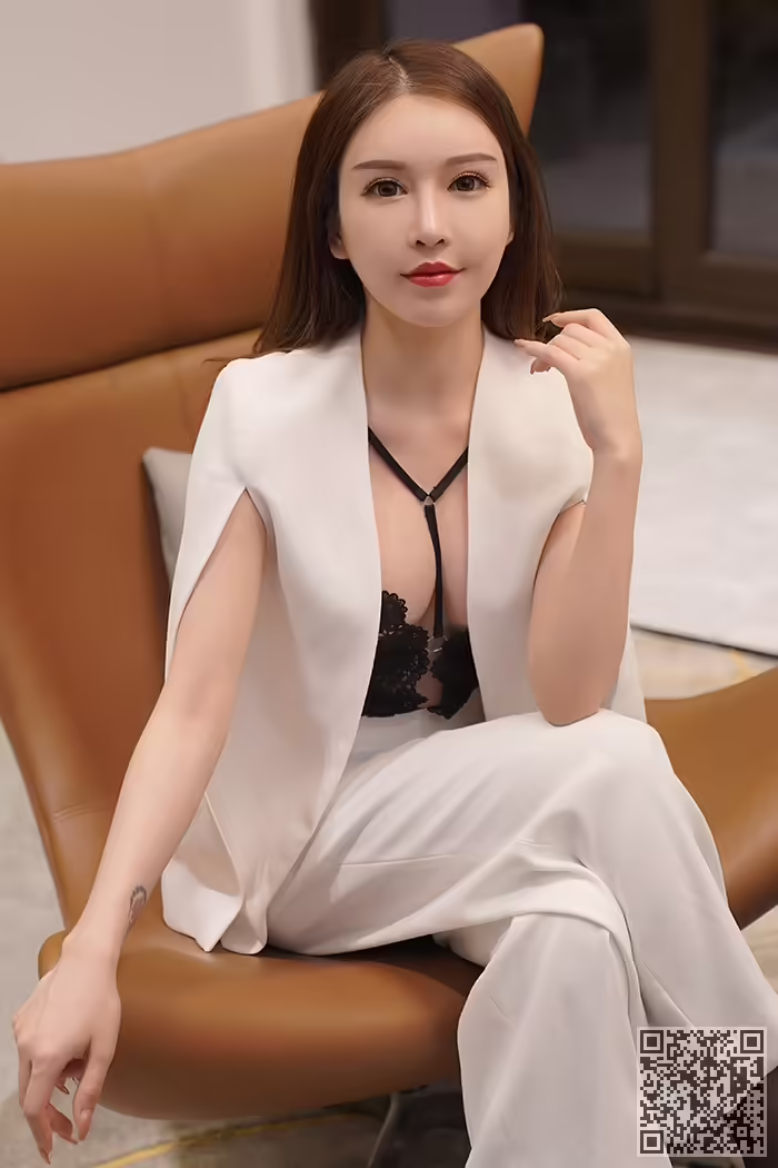 御姐、玉兔miki、包臀、黑丝