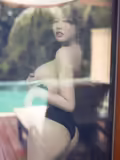 发达的美、崇高的情操在乳房成形术呼吸严重暴露
