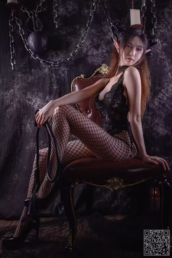 小恶魔利世、黑丝、网袜、爆乳、勾魂