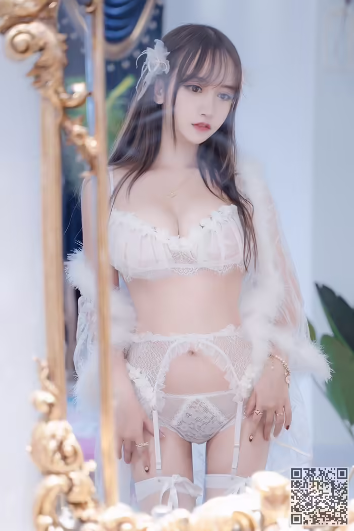 蜜汁少女、米线线、梦幻睡衣