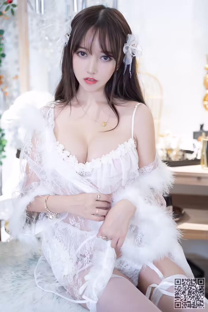 蜜汁少女、米线线、梦幻睡衣