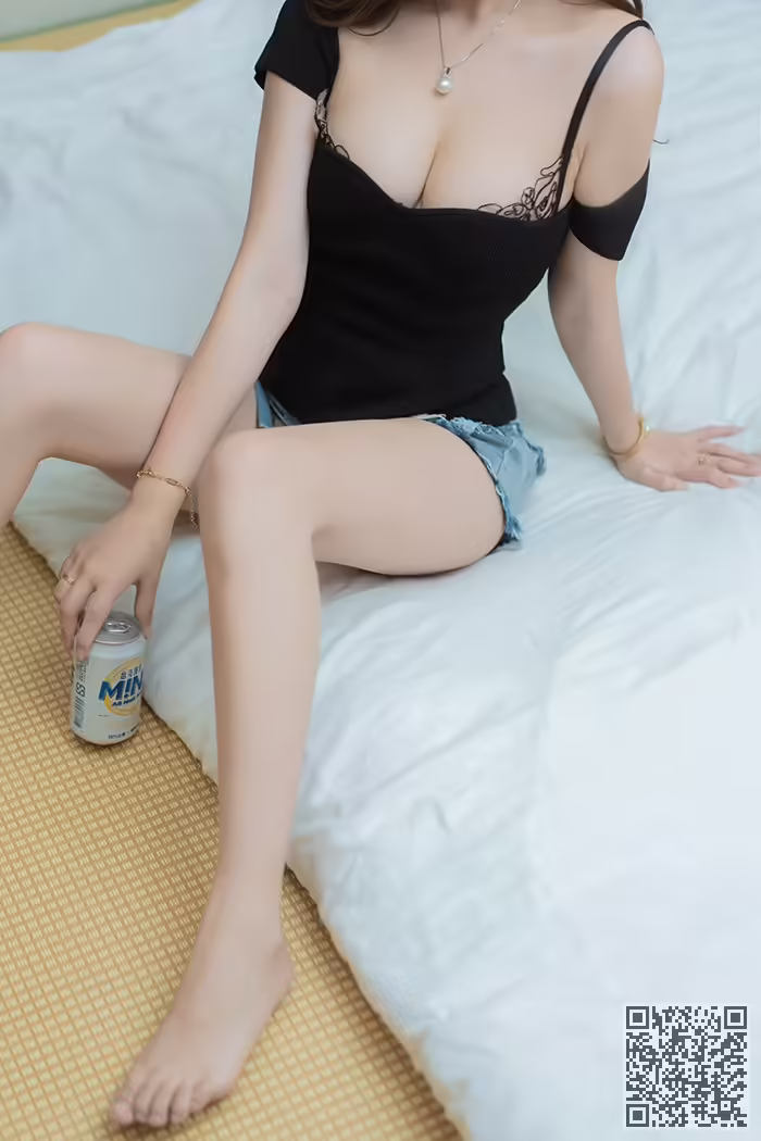 蜜桃小妹、米线线、蛇臀蜂腰