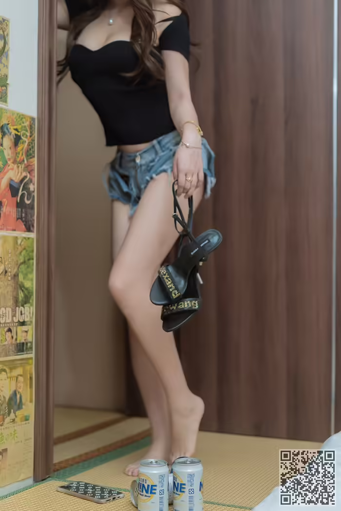 蜜桃小妹、米线线、蛇臀蜂腰