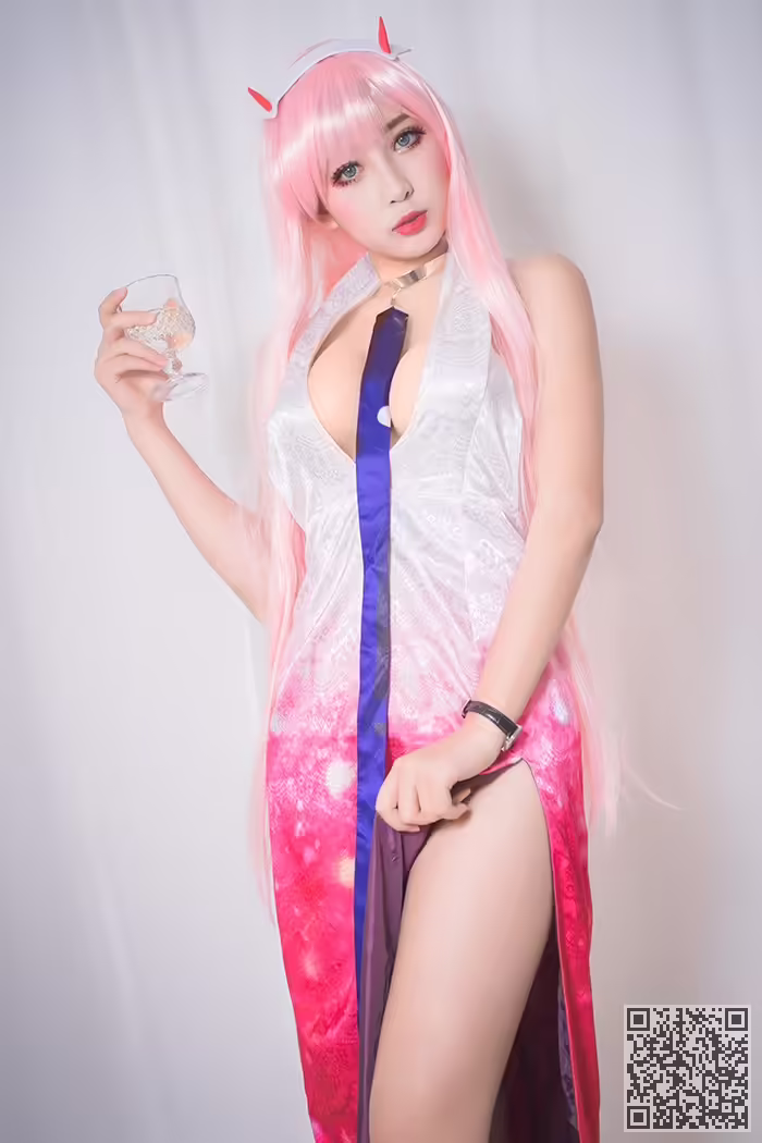 性感COS、小酥酱、美腿、深沟