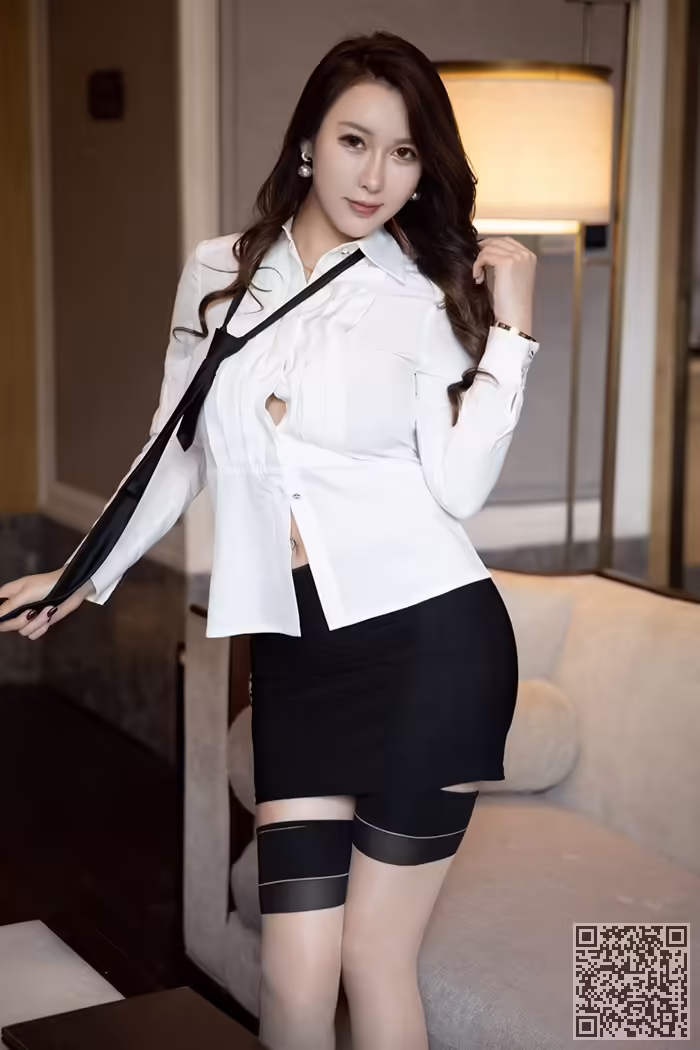 白领、尤妮丝、尤物、袒胸露乳