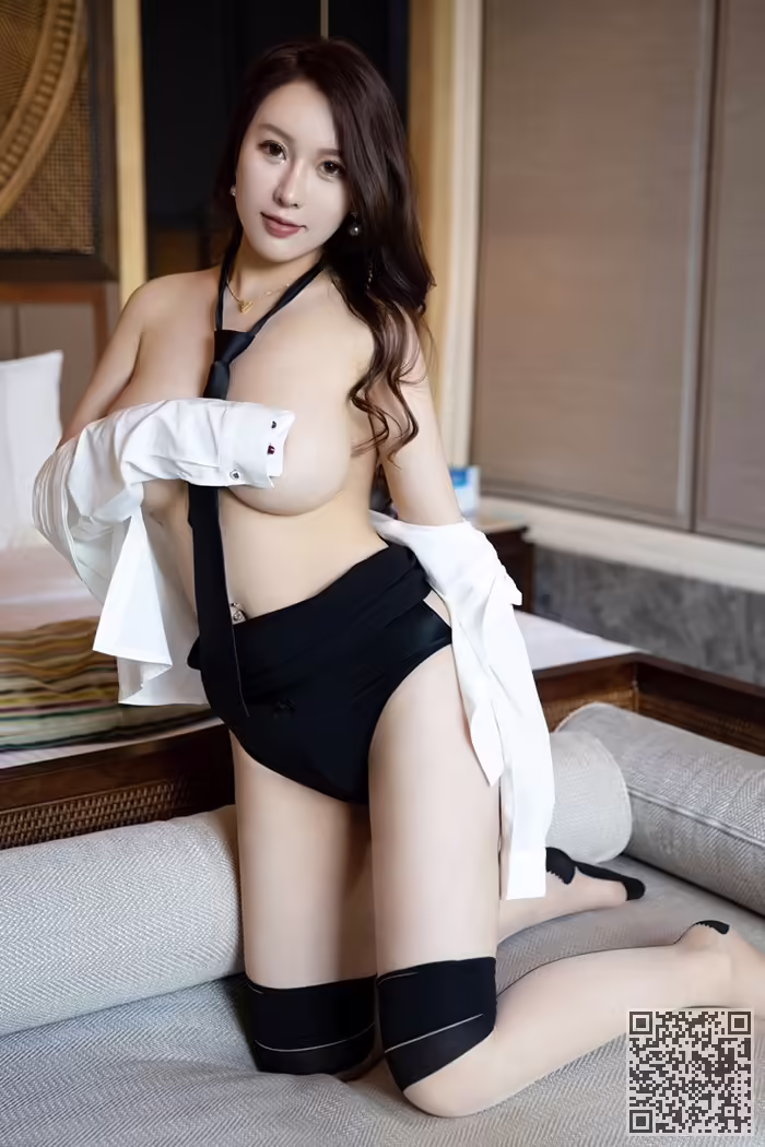 白领、尤妮丝、尤物、袒胸露乳