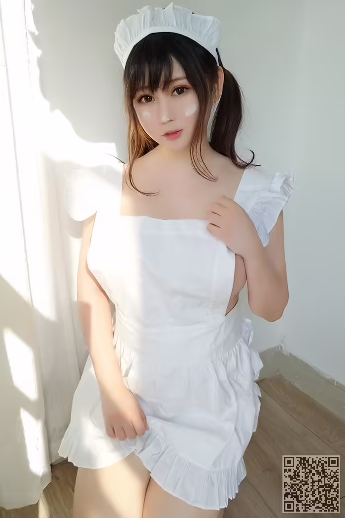 厨娘、依酱、巨乳、侧漏