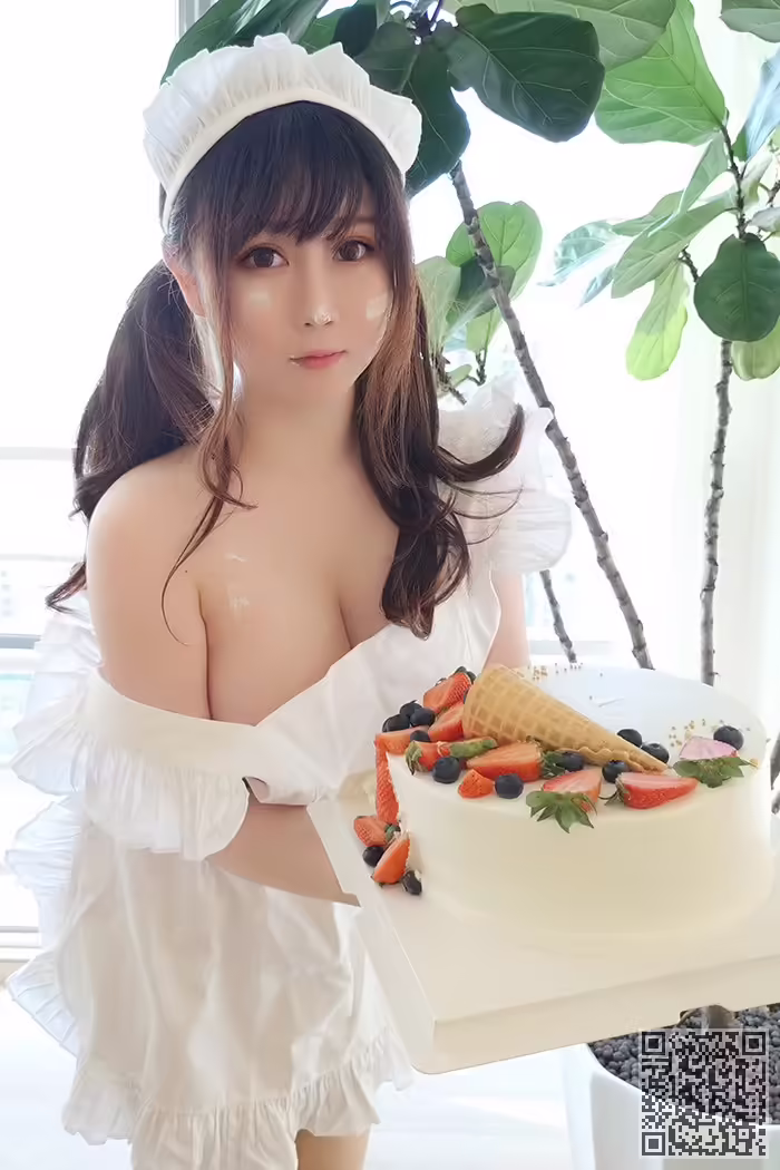 厨娘、依酱、巨乳、侧漏