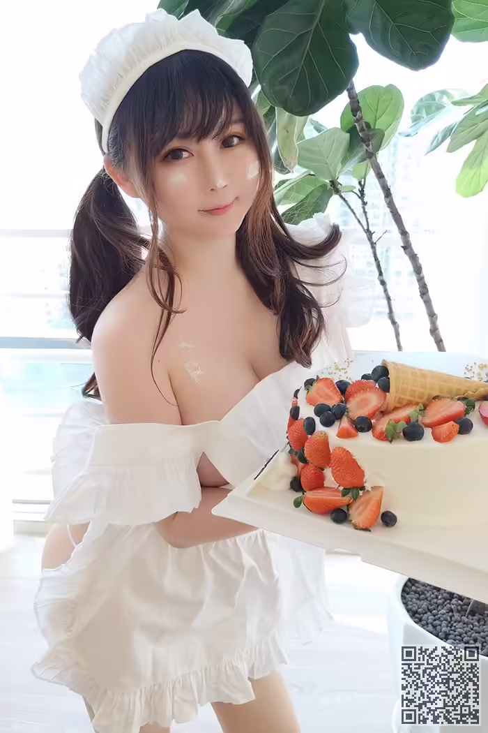 厨娘、依酱、巨乳、侧漏