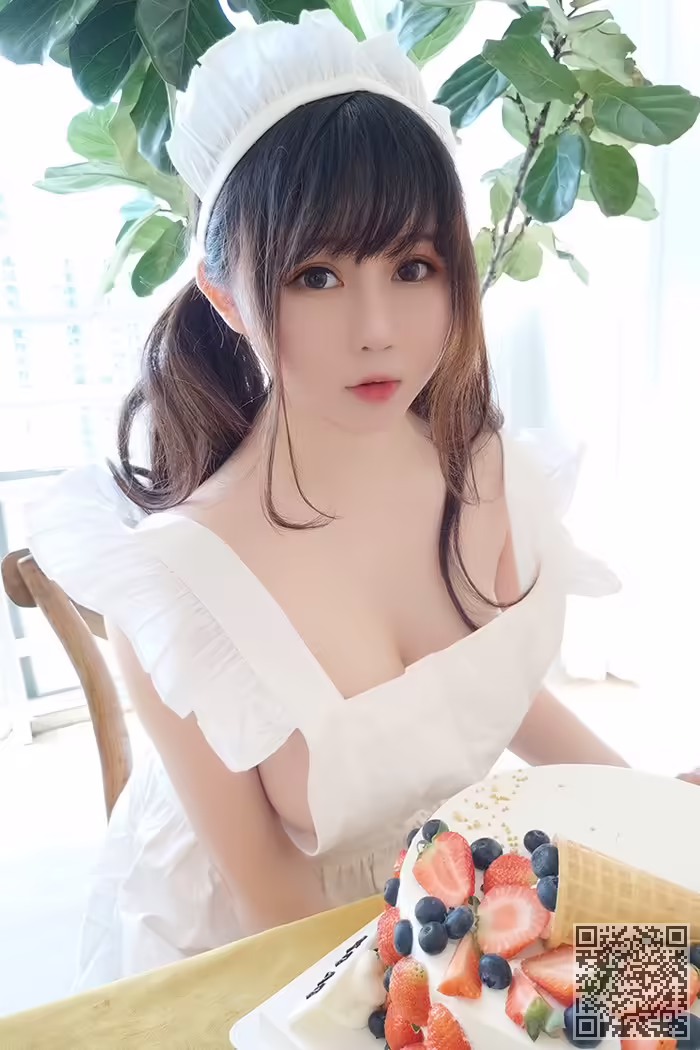厨娘、依酱、巨乳、侧漏