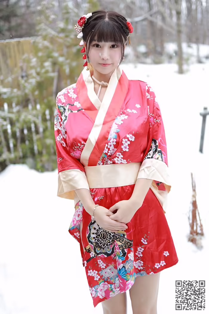 娇娘、朱可儿、裸身
