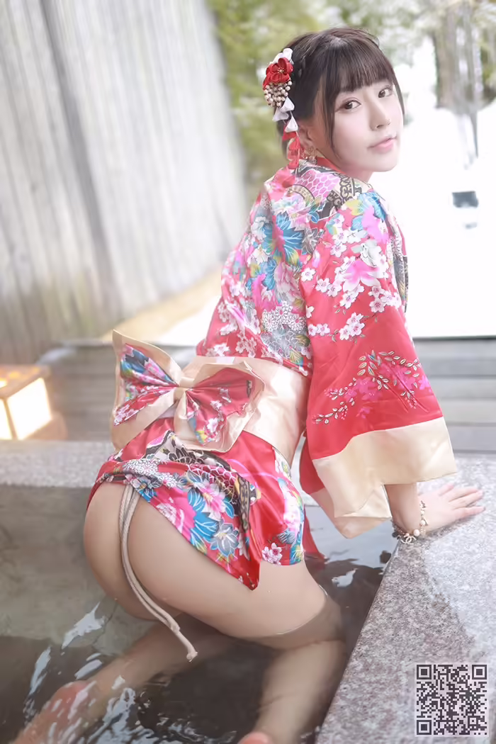 娇娘、朱可儿、裸身