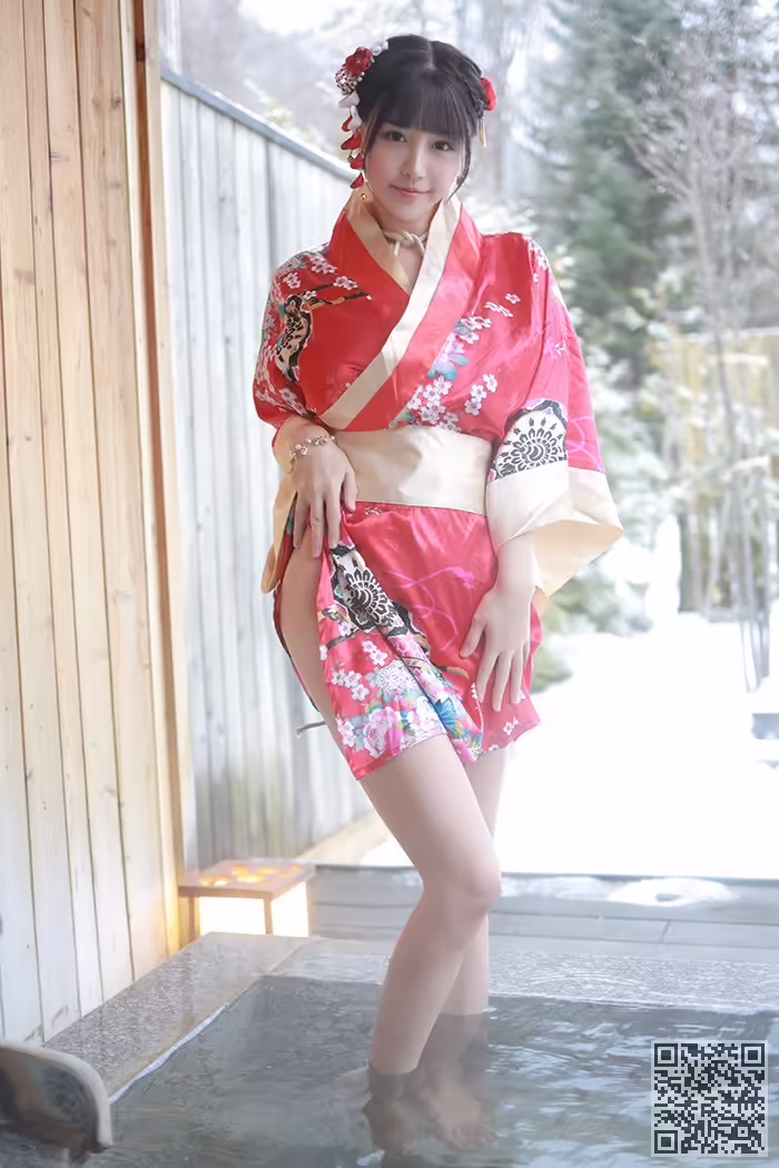 娇娘、朱可儿、裸身