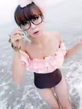 在90年泳装的照片,漂亮的小女孩