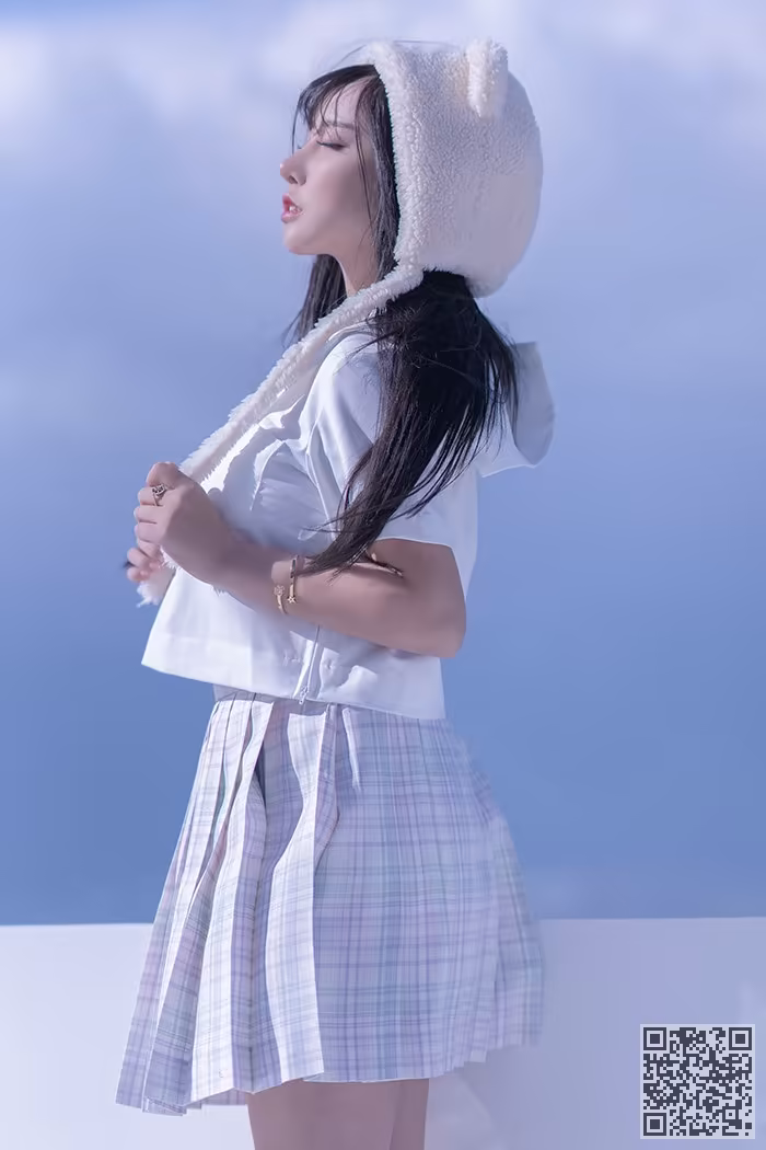 思春期少女、米线线、JK制服、美腿