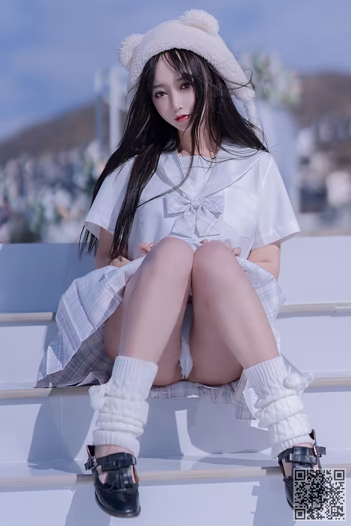 思春期少女、米线线、JK制服、美腿