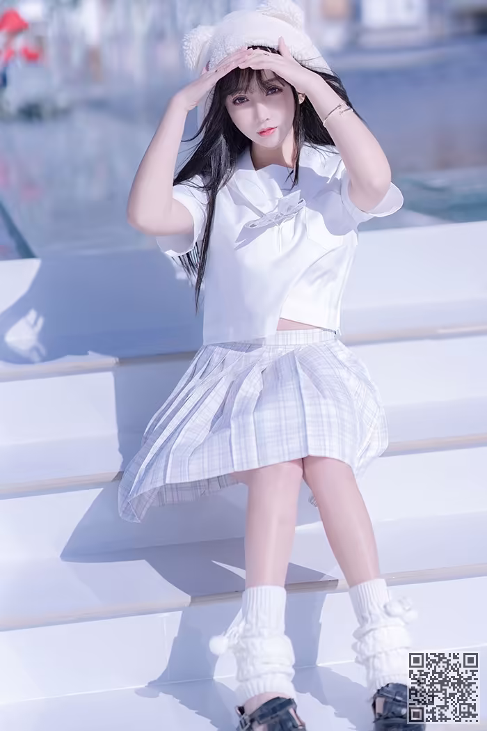 思春期少女、米线线、JK制服、美腿