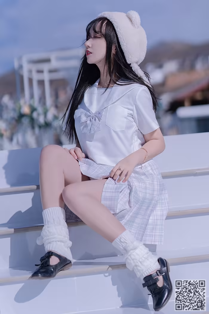 思春期少女、米线线、JK制服、美腿