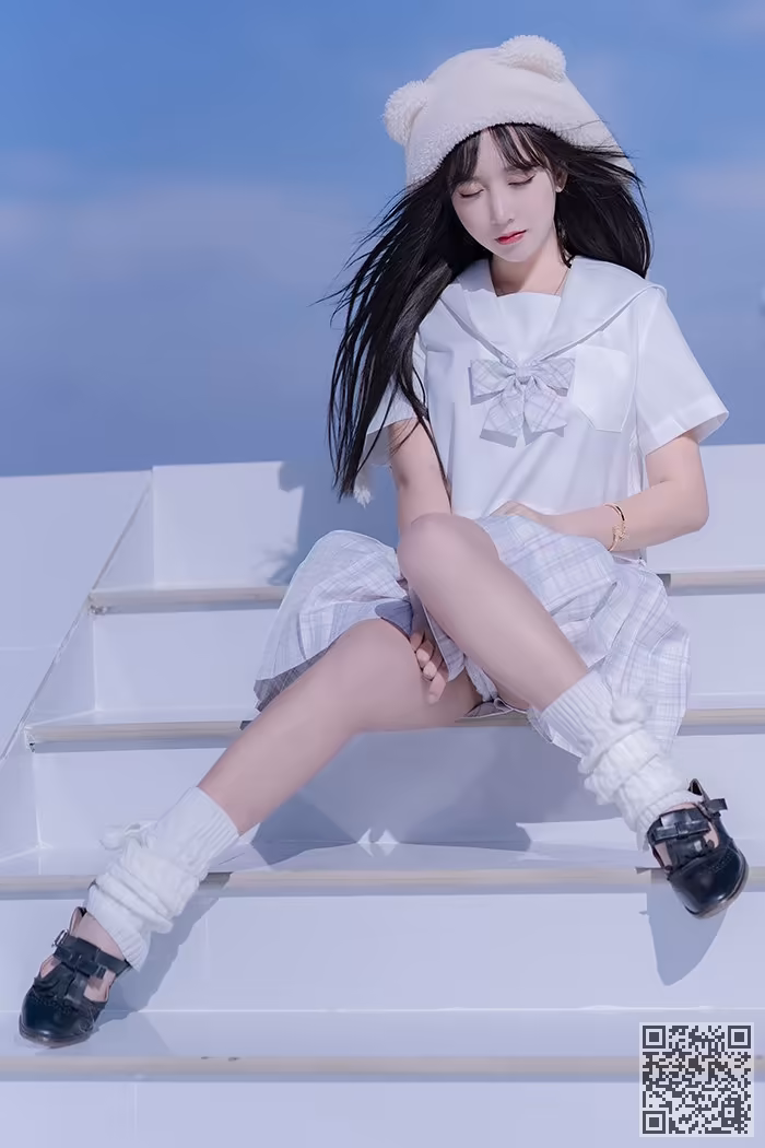 思春期少女、米线线、JK制服、美腿