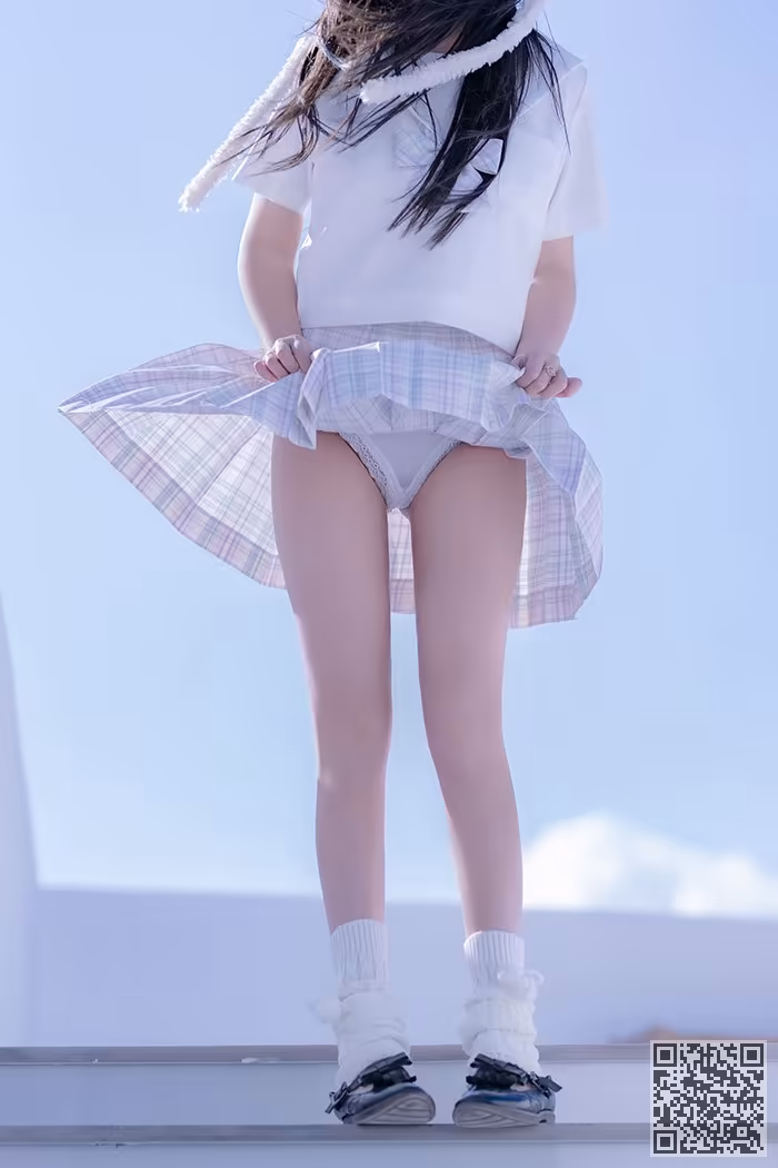 思春期少女、米线线、JK制服、美腿