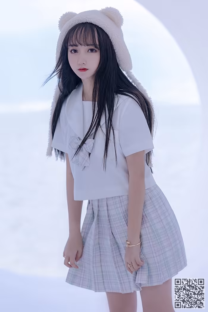 思春期少女、米线线、JK制服、美腿