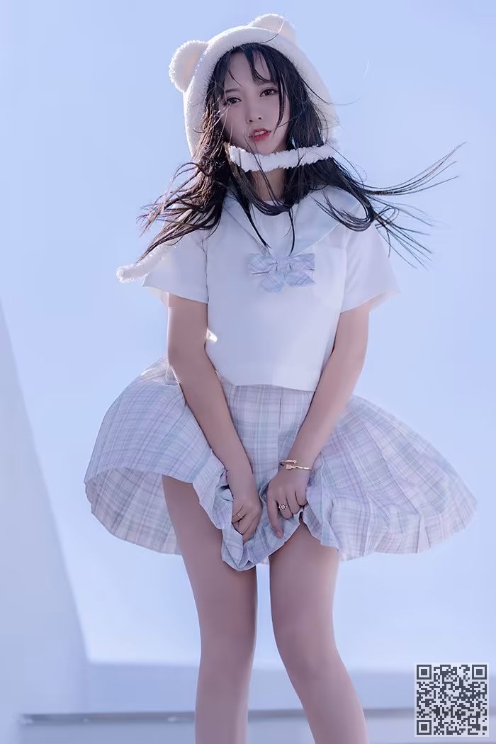 思春期少女、米线线、JK制服、美腿
