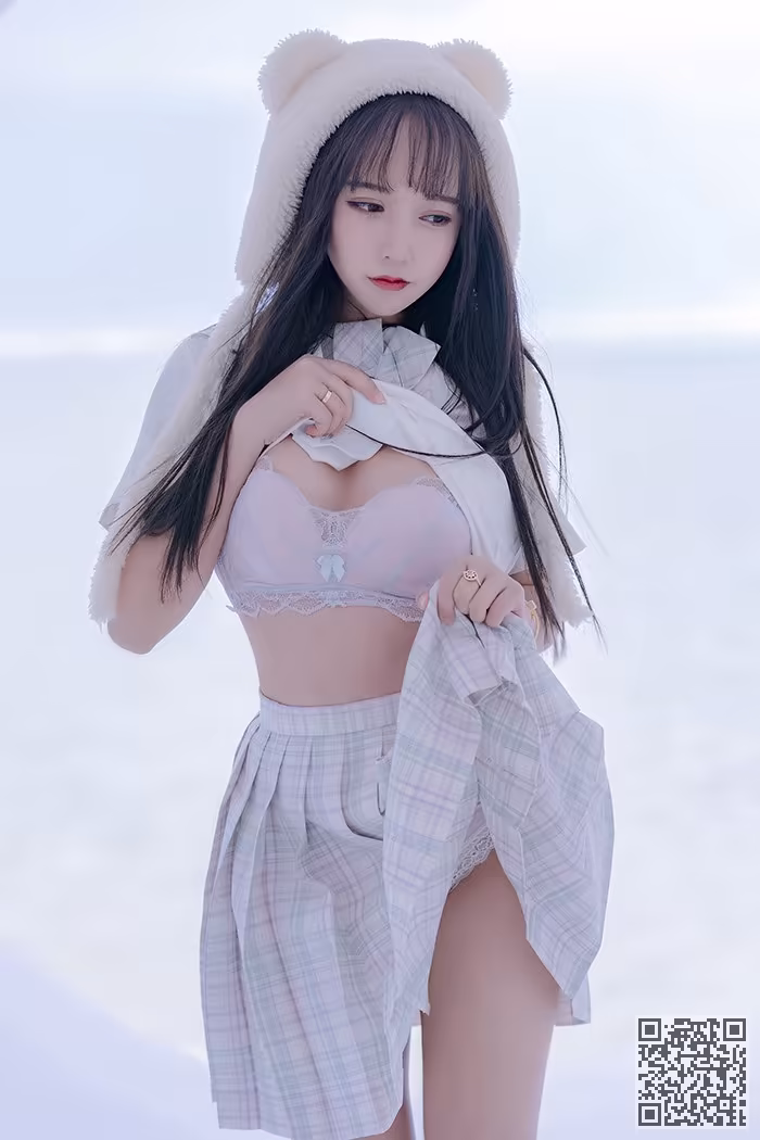 思春期少女、米线线、JK制服、美腿