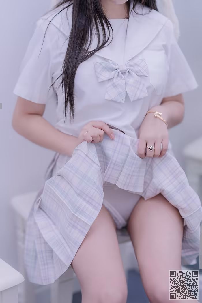 思春期少女、米线线、JK制服、美腿