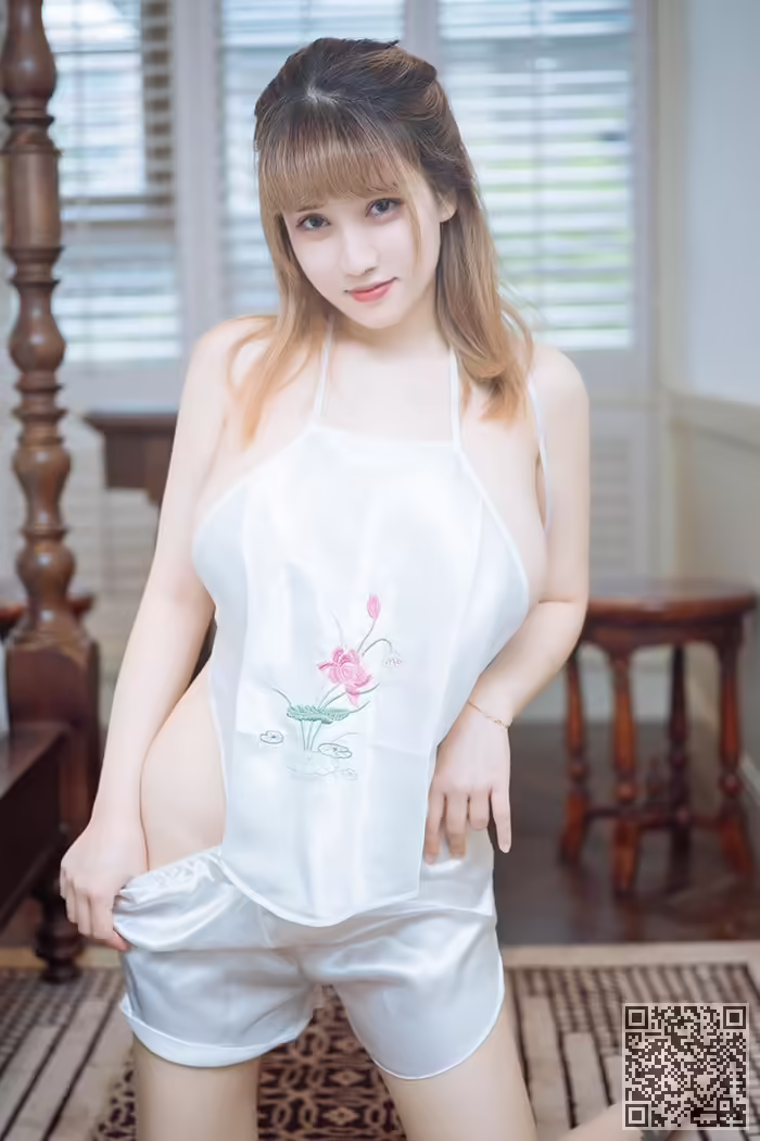 奶牛、周大萌、胴体、美乳