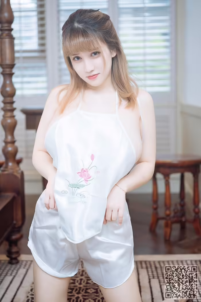 奶牛、周大萌、胴体、美乳