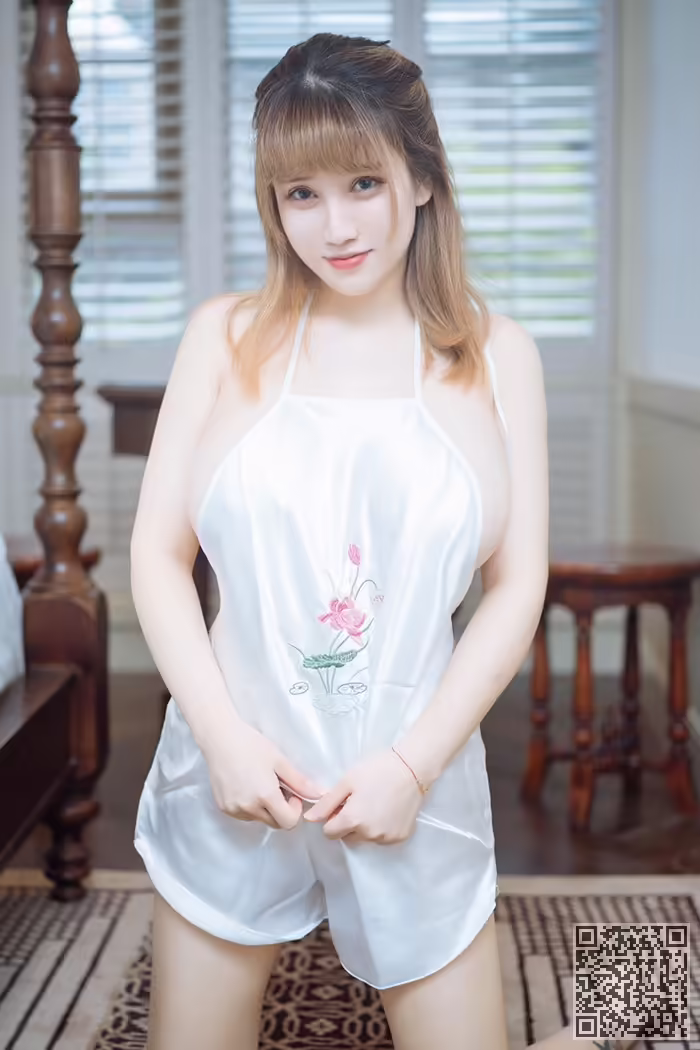 奶牛、周大萌、胴体、美乳